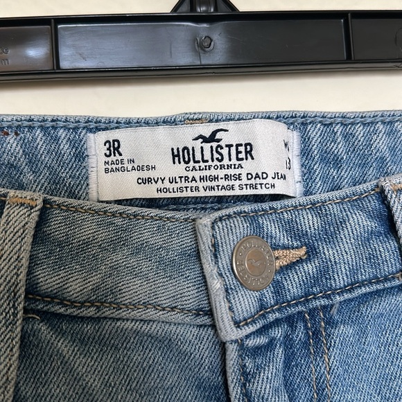 Hollister Curvy Ultra High Rise Dad Jean - Destroyed Light Wash - Picture 3 of 4